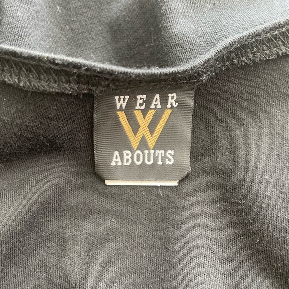 Pretty Babydoll Dress with Pockets and Big Accent Buttons - Picture 11 of 11